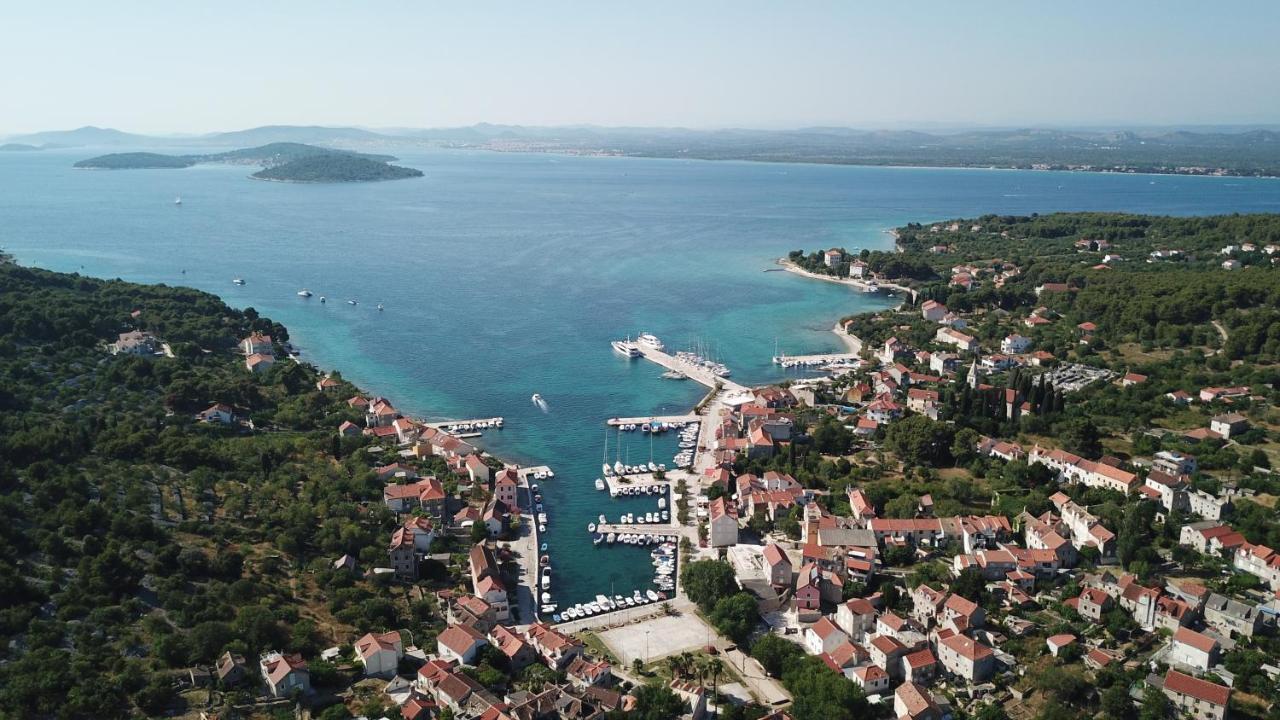 Apartmani Fortuna Zlarin Luaran gambar