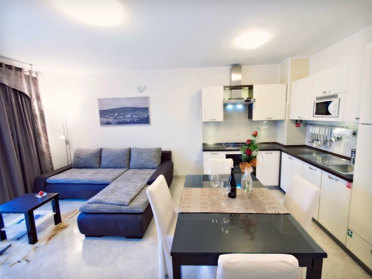Apartmani Fortuna Zlarin Luaran gambar