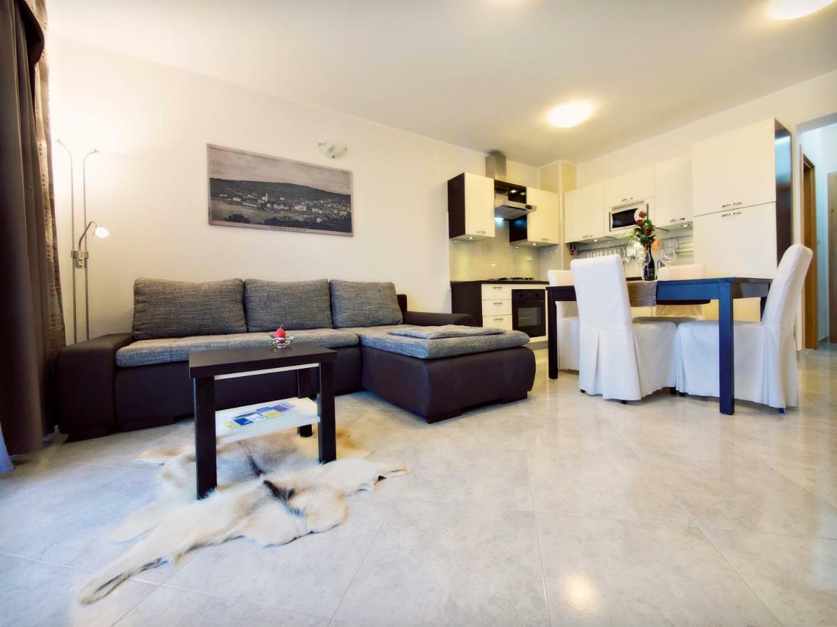 Apartmani Fortuna Zlarin Luaran gambar