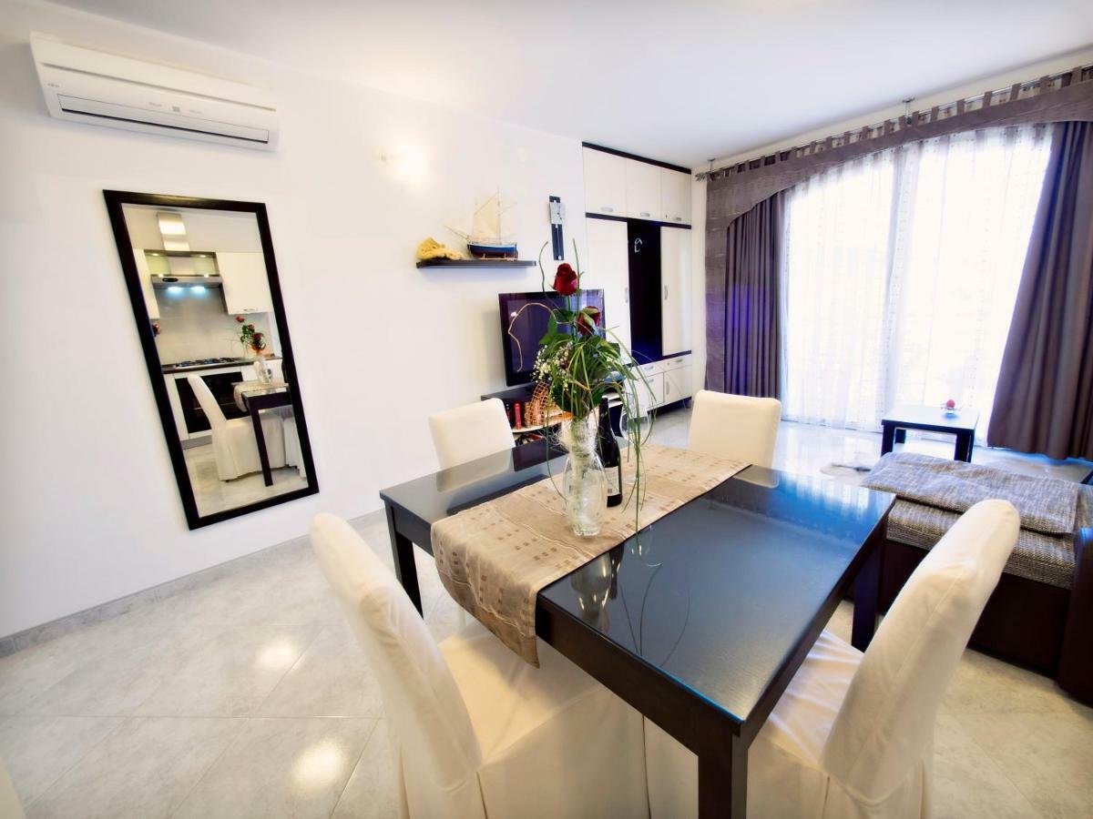 Apartmani Fortuna Zlarin Luaran gambar